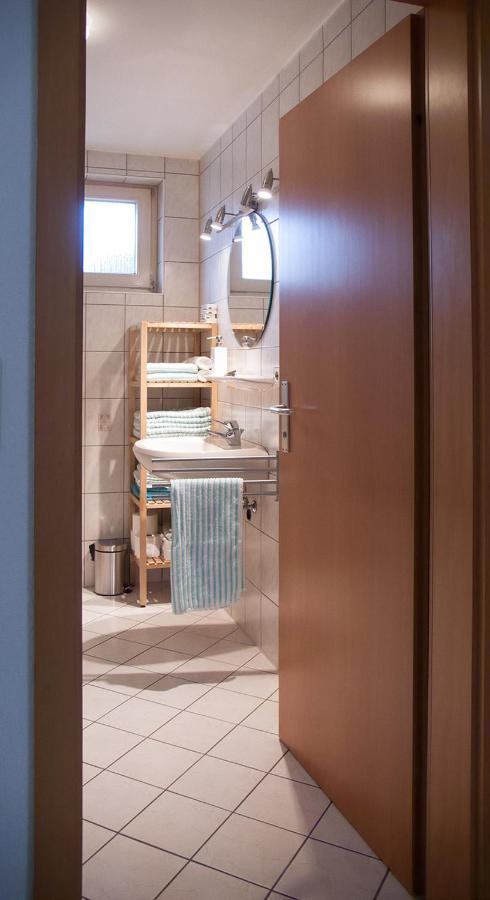 Gemuetliche Wohnung Mit Sonniger Terrasse Бітігайм-Біссінген Екстер'єр фото